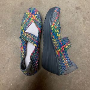 Multicolor wedge